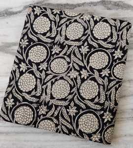 Tela estampada a mano de Jaipur, tela de algodón estampada a mano, tela india hecha a mano para vestidos, proveedor mayorista de tela de algodón. - Product Image 5