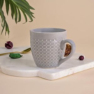 Elegante Juego de 4 Tazas de Té de Cerámica Gris Esculpida - Product Image 3