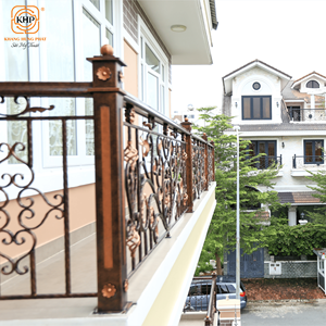 Rampe d'escalier en fer forgé KHP, magnifique et robuste, facile à installer, pour villas modernes en duplex, fabriquée au Vietnam. - Product Image 5