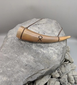 Corne de Viking authentique au prix de gros, finition époxy de qualité alimentaire, avec support, accessoires pour bar à domicile Viking. - Product Image 1