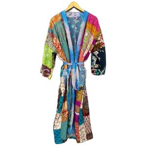 ชุดกิโมโนผ้าไหมวินเทจผ้าปะลายส่าหรีชุดนอนผู้หญิงอินเดียชุดคลุมผ้าไหมสำหรับใส่ในฤดูร้อนชุดกิโมโนกลางคืนชุดกิโมโนผ้าไหมสายสปาเก็ตตี้ - Product Image 1