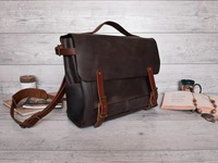 Tas Kulit Vintage Profesional dengan Rantai dan Kancing, Ringan, Mewah, Tahan Lama, untuk Laptop, Cocok untuk Eksekutif Bisnis