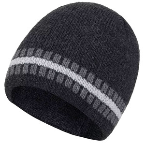 Bonnets d'hiver 100% laine unisexe, bonnets tricotés unis, casquettes brodées à la main avec poème, bonnets de plage élégants, bonnets d'hiver - Product Image 4