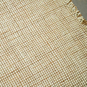 Alfombra Moderna Abstracta Hecha a Mano con Yute, Tejido Plano Texturizado en Beige Natural para Sala de Estar y Dormitorio - Product Image 5