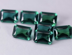 พลอยแซมเบียสีเขียวมรกตคุณภาพสูง รูปทรงแปดเหลี่ยม/สี่เหลี่ยมผืนผ้า แบบเจียระไนขั้นบันได ผลิตด้วยวิธีไฮโดรเทอร์มอล สำหรับทำเครื่องประดับ ได้รับการรับรอง - Product Image 4