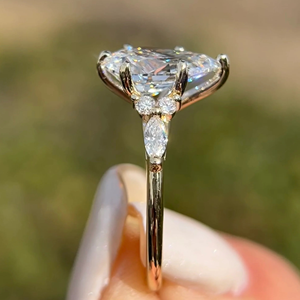 Bague de fiançailles et de mariage en diamant de laboratoire ovale certifié IGI Global Gems, 2 carats, or jaune 14 carats, bijou de luxe pour fête - Product Image 3