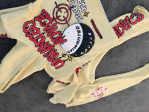 ผลิตเสื้อฮู้ดดี้โอเวอร์ไซส์ 500 GSM แบบครอป พิมพ์ลายพัฟฟ์ หนัก คุณภาพสูง - Product Image 4