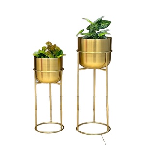 Último diseño moderno soporte de alambre de hierro soporte de flores de maceta de metal nuevo producto soporte de maceta acabado dorado para decoraciones de boda en casa - Product Image 1