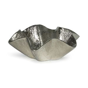 Bol de service artisanal en aluminium avec surface texturée raffinée pour une présentation alimentaire élégante - Product Image 4