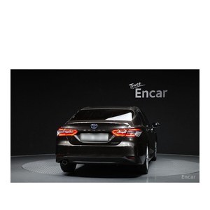 Toyota Camry 2.5 XLE Híbrido 2018, 87,457 km, Asientos de Cuero, Volante a la Izquierda, Cámara Trasera - Product Image 4