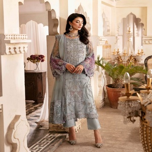 พร้อมสวมชุดปักแฮนด์เมดสําหรับผู้หญิงบนชีฟองหรูหรา 3 ชิ้นสวมใส่โดย Ramsha งานแต่งงาน 3 - Product Image 5