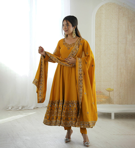 Top 5 Dress Design in Lahore