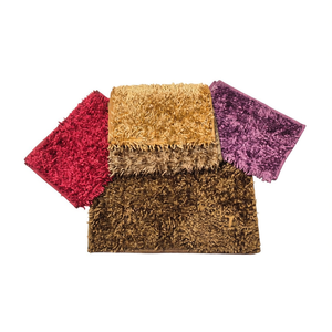 Tapete Antideslizante de Chenilla Brillante de 16x24 Pulgadas, Tapete Personalizado de Diseño 'Bienvenido' para Uso en Puertas de Hogar, Hotel y Baño, Hecho de Poliéster - Product Image 1