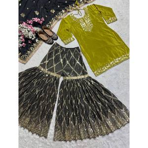 Conjunto de Traje de Satén de Diseño para Fiestas, Silueta Recta con Bordado Elaborado - Product Image 4