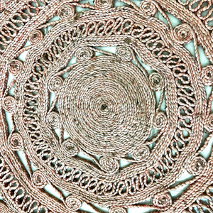 Tapis d'intérieur moderne en jute fait main, tapis de sol tissé naturel pour un intérieur élégant - Product Image 6