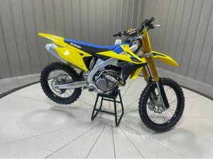 มอเตอร์ไซค์วิบากสมรรถนะสูง ปี 2025 รุ่น RM-Z 250 RM-Z 450 สำหรับขาย พร้อมการรับประกัน 3 ปี - Product Image 1