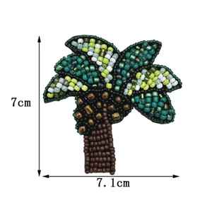 Pendentif Breloque Chrétienne en Laiton Plaqué Or avec Diamants et Pierres Précieuses, Vente en Gros - Product Image 3