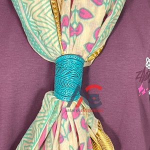 Support de Foulard en Cuir Véritable Façonné à la Main, Style Western, avec Plumes – Accessoire de Mode Cowboy et Cowgirl – Vente en Gros - Product Image 1