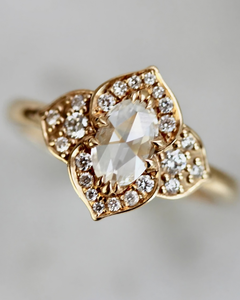 Anillo de Compromiso o Aniversario de Lujo Cristiano para Mujer, Oro Sólido de 18k, Diamante Natural Blanco de Corte Ovalado, Certificado IGI, 2026 - Product Image 5