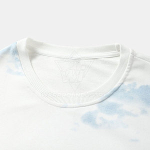 Sweat-shirt tendance pour homme en coton mélangé avec imprimé graphique et coupe décontractée, parfait pour le style streetwear jeune. - Product Image 3