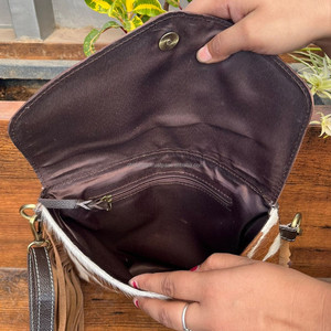 Meilleure vente sac à bandoulière en cuir de vachette à franges usiné à la main pour femme Western Hair On & véritable cuir Turquoise Stone Purse - Product Image 6