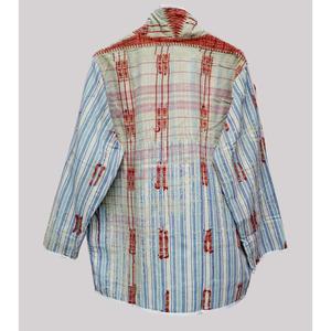 Chaqueta de invierno india Kantha acolchada reversible con bordados, cuello mandarín, patchwork de algodón y puntada abierta vintage - Product Image 6