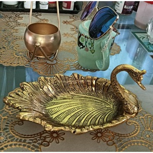 Plateau à dessert en aluminium poli de forme irrégulière Kraft World, finition dorée, pour fruits secs, décoration de table, utilisation en fête - Product Image 6
