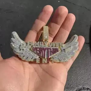 Pendentif personnalisé en forme d'aile avec logo Tishya Diamond Moissanite pour femme, en argent sterling 925, bijoux hip-hop glacés, charme en diamant plaqué or - Product Image 3