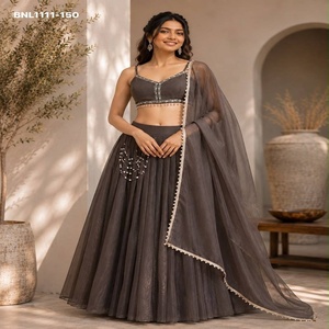 Ensemble Lehenga en Organza de Haute Qualité avec Motif Perlé sur le Côté, Choli Brodé sans Manches et Dupatta – Mode Féminine - Product Image 1