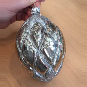 Adorno Navideño Colgante de Metal Rojo de Diseño Moderno con Caja de Acabado Personalizado de la Mejor Calidad, Santa Claus - Product Image 6