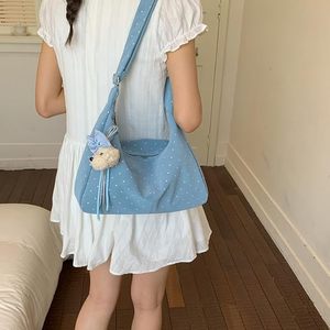 Sac à bandoulière mignon à pois en cuir avec pendentif pour femme, sac fourre-tout avec sangle réglable, style messager, pour les trajets quotidiens, le shopping et l'usage quotidien - Product Image 2