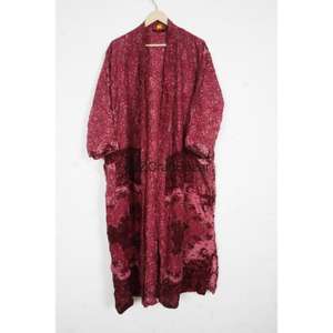 Kimono traditionnel japonais de luxe 100% soie, respirant, doux et confortable, taille unique, pour l'automne/hiver/été, avec ceinture, vêtement de nuit, idéal pour les mariages - Product Image 2