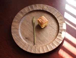 Assiette en bois artisanale avec grain de bois naturel et finition lisse, assiette de service décorative rustique pour la cuisine et la salle à manger - Product Image 5