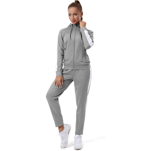 Conjunto Deportivo para Mujer con Cuello Alto, Chaqueta con Franjas Laterales de Visibilidad Nocturna, Mezcla de Poliéster y Algodón, Pantalones Jogger - Product Image 1