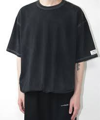 เสื้อยืดผู้ชายแบบเย็บตะเข็บตัดกันพิเศษ 220 กรัม โพลีเอสเตอร์/คอตตอน ทรงโอเวอร์ไซส์ ระบายอากาศได้ดี สไตล์สตรีทแวร์ ดีไซน์ตะเข็บโชว์ - Product Image 2