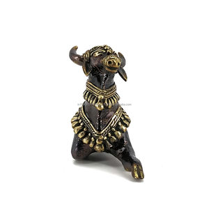 Candelabro Sagrado y Elegante Dhokra Nandi de Latón Multicolor Hecho a Mano - Product Image 2