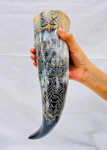 Corne à boire viking avec support en corne naturelle, motif dragon gravé, design sculpté, cadeau écologique pour Noël et le Nouvel An - Product Image 4