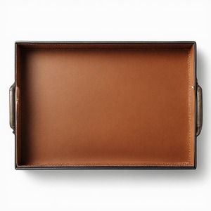 Plateau de rangement en cuir de qualité supérieure conçu pour les montres, les clés, le portefeuille et les accessoires personnels, avec une organisation élégante et une fabrication raffinée - Product Image 6