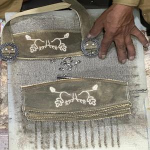 Lederhosen Bávaro de Cuero de Cabra Genuino, Talla Grande, Hasta la Rodilla, Tejido Antiarrugas - Product Image 2