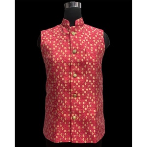 Veste universitaire jacquard traditionnelle 100% coton biologique coupe-vent imprimé paillettes rouge clair - Product Image 1