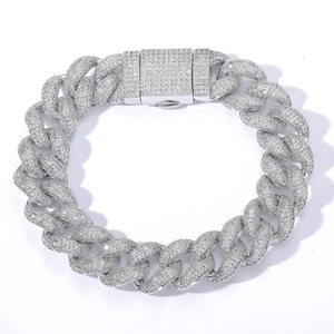 Bracelet cubain en moissanite avec logo personnalisé, style hip-hop, plaqué or 18 carats, disponible au meilleur prix, directement de l'usine. - Product Image 1