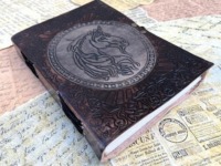Carnet artisanal en cuir véritable d'Inde, couverture rigide, vintage, gaufré, bords festonnés, reliure cousue main, sans acide