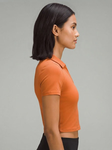 Polo court uni en coton respirant pour femme – Style décontracté et ajusté – Idéal pour le streetwear - Product Image 3