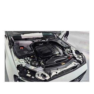 Mercedes-Benz E350 4MATIC AMG Line Classe E 2023 avec volant à gauche, boîte de vitesses automatique, sièges en cuir, caméra arrière - Product Image 6