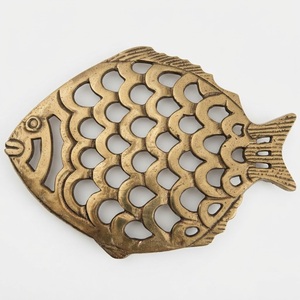 Al por mayor: Salvamanteles de hierro fundido vintage, resistente al calor, de metal, con diseño floral, para accesorios de cocina - Product Image 6