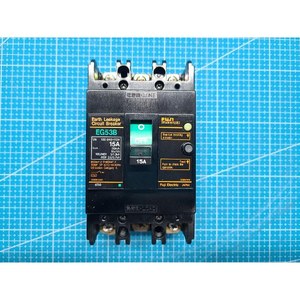Interruptor Diferencial Fuji EG53B 15A Usado Como Está, Piezas de Equipos Semiconductores de Época - Product Image 2