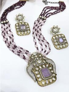 Ensemble collier long et boucles d'oreilles en moissanite plaqué or de qualité supérieure, idéal pour les mariages indiens et les tenues de soirée pour femmes - Product Image 3