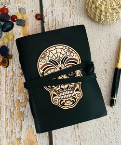 Journal en cuir vintage : Carnet des Ombres Crâne, Papier antique (7x5 pouces) - Product Image 2