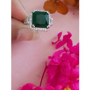 Hermoso Anillo de Dedo con Diamantes Americanos y Brillantes Piedras de Circonio para Mujeres y Niñas, Ideal para Bodas y Ocasiones Especiales - Product Image 1