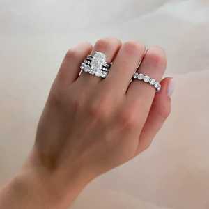 แหวนหมั้นเพชรทรงคุชชั่น 4 กะรัต 14k ขายส่งแบบชุดแหวนคลาสสิกสำหรับขอแต่งงาน แหวนเพชร CVD HPHT สำหรับผู้หญิง ผลิตจากเพชรที่เพาะเลี้ยงในห้องปฏิบัติการ - Product Image 2